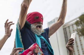 Capitão Astúcia: filme nacional sobre super-herói idoso anuncia exibições no país