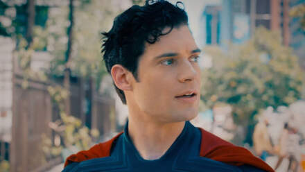 Superman ganha trailer internacional